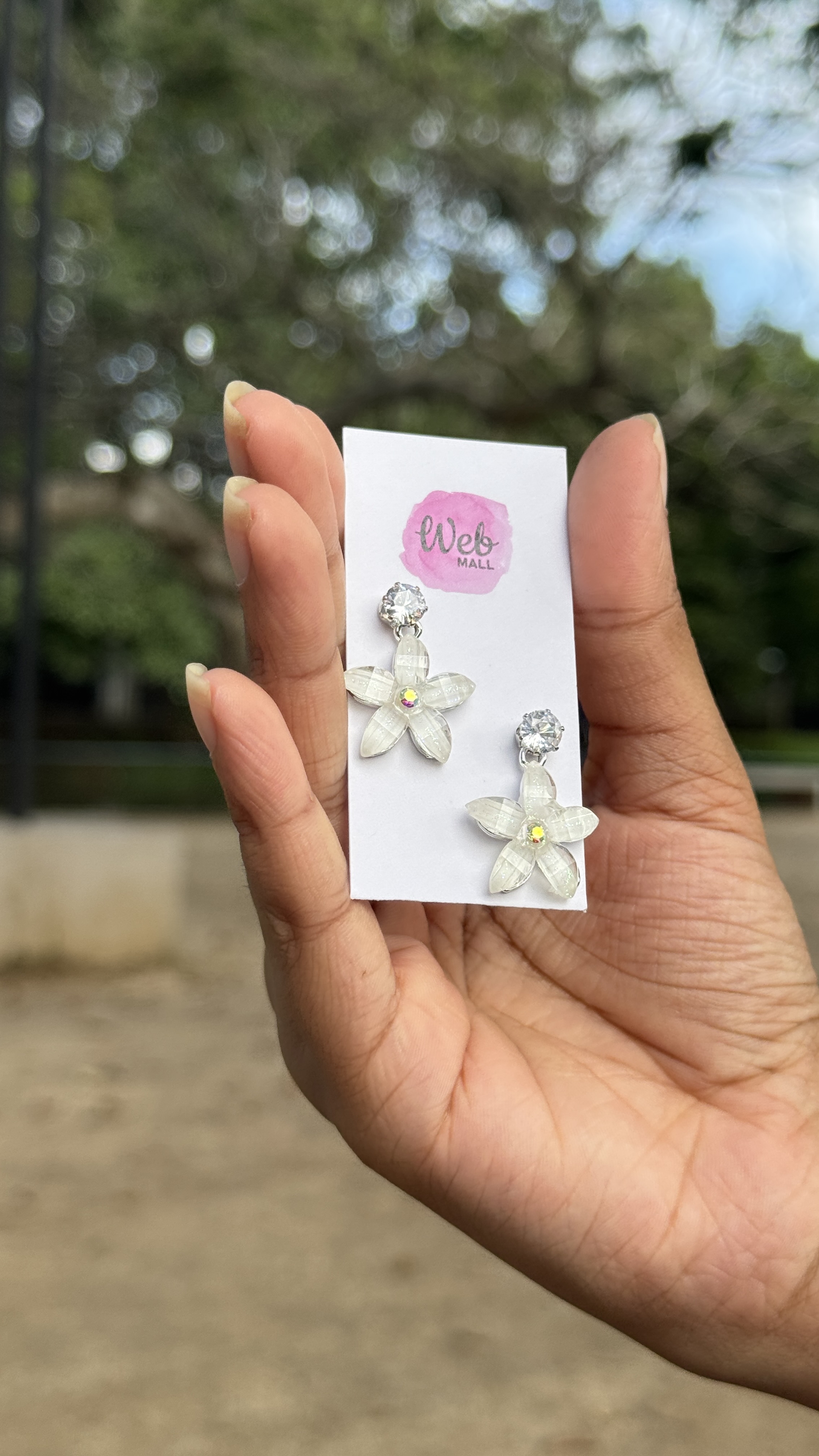 White Flower Earrings 